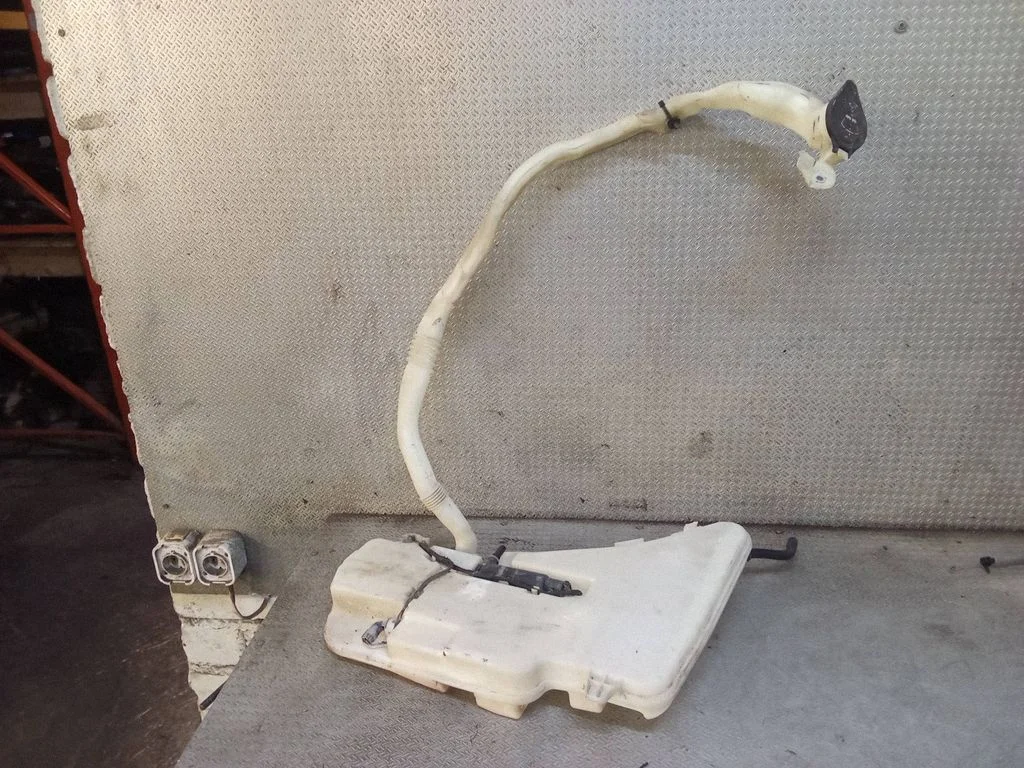 Windshield washer fluid reservoir/tank 7178745AI08