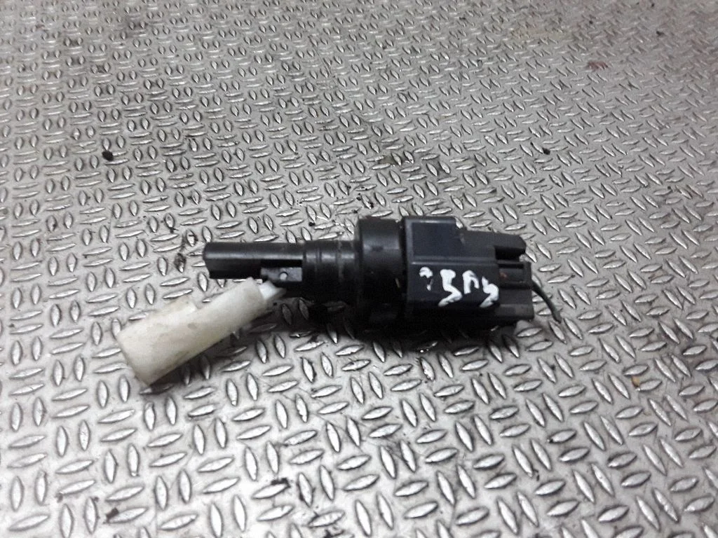 Czujnik poziomu płynu spryskiwacza – Ford S-MAX (2006-2015)