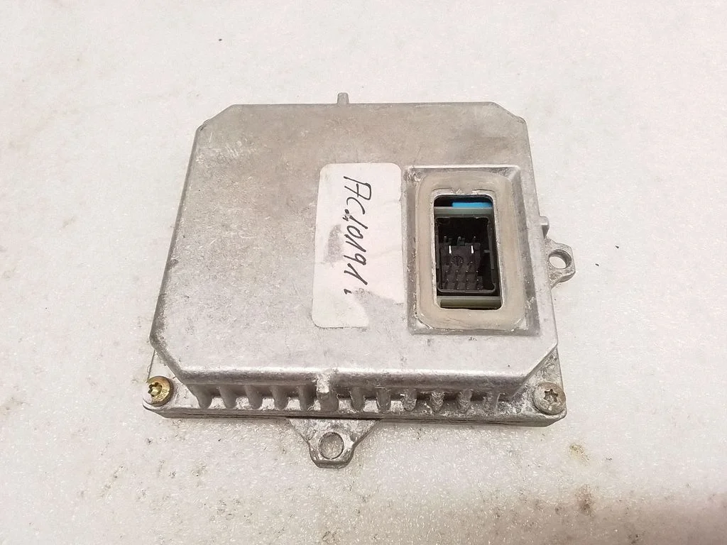 Headlight ballast module Xenon – Mercedes-Benz C-Class W203 (2000-2007)