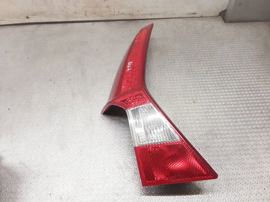 Tailgate rear/tail lights – left