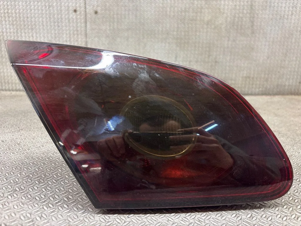 Tailgate rear/tail lights 3C8945093B