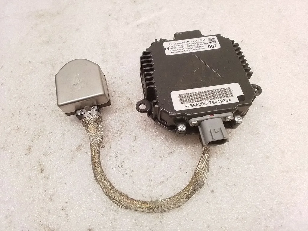Headlight ballast module Xenon NZMNS111LBNA