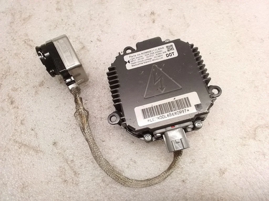 Headlight ballast module Xenon NZMNS111LBNA