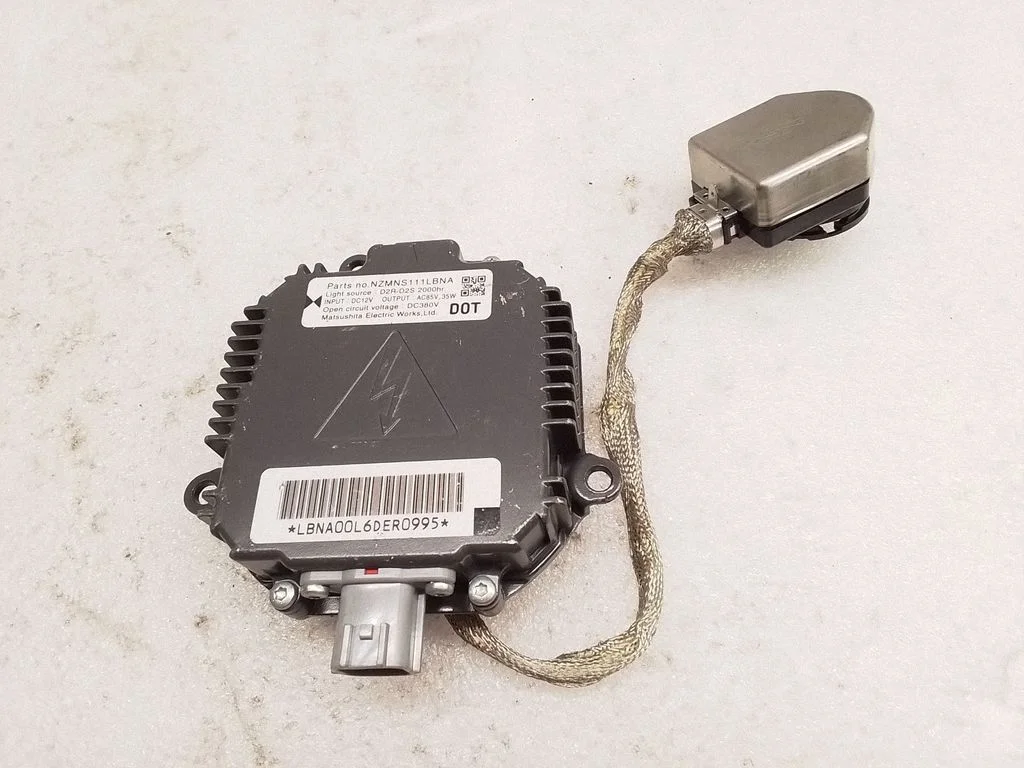 Headlight ballast module Xenon NZMNS111LBNA