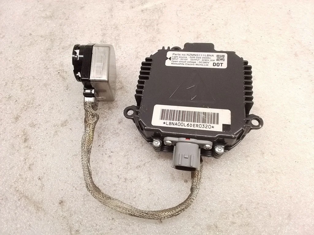 Headlight ballast module Xenon NZMNS111LBNA