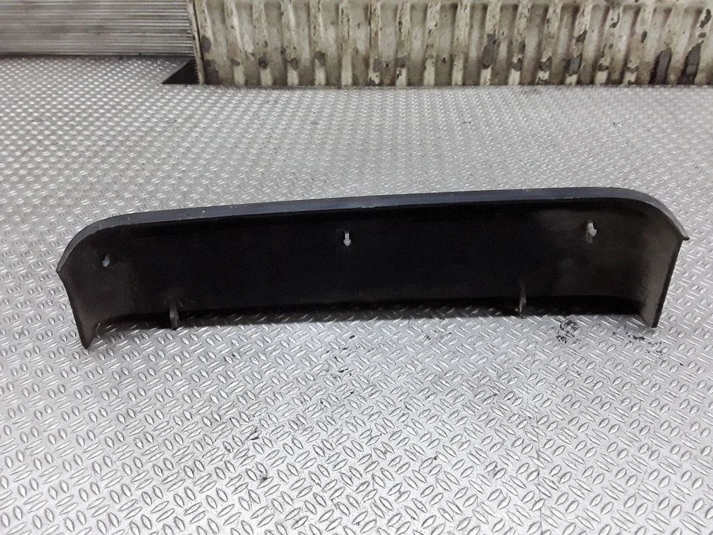 Tail light part – Volkswagen Caddy (2004-2010)