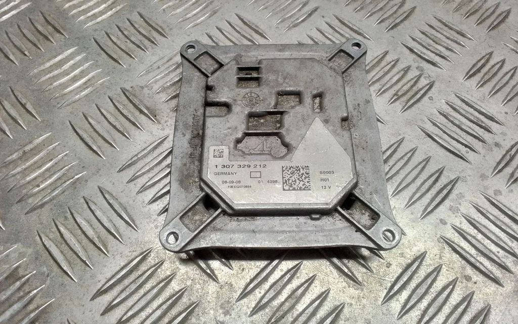 Headlight ballast module Xenon – BMW 6 Series E63 E64 (2002-2010)