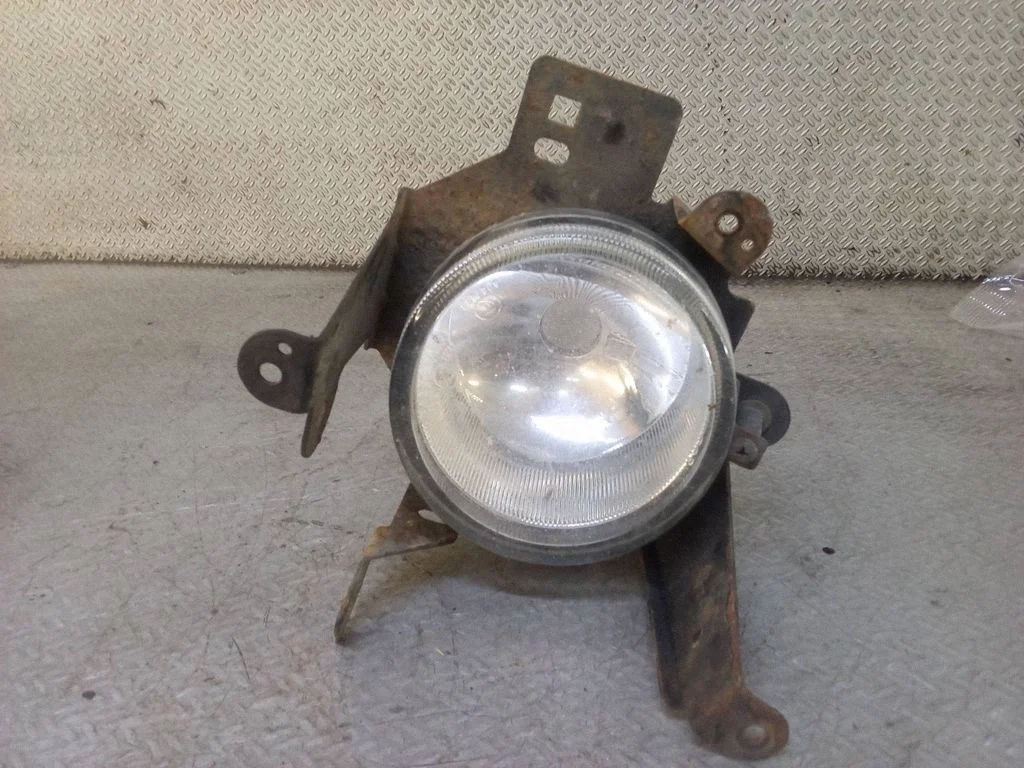 Front fog light – right