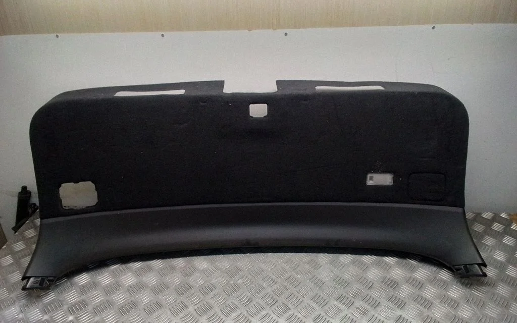Listwa klapy bagażnika – Lexus RX 450H (2016-)