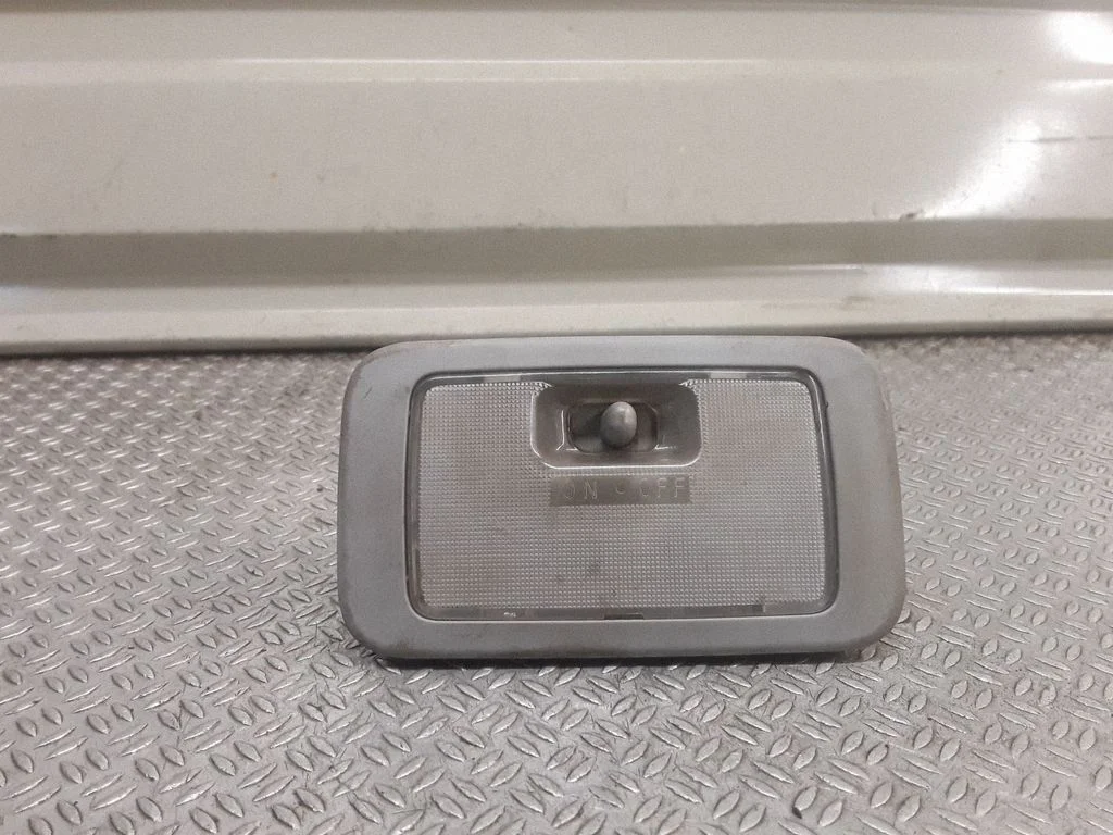 Boot/trunk interior light