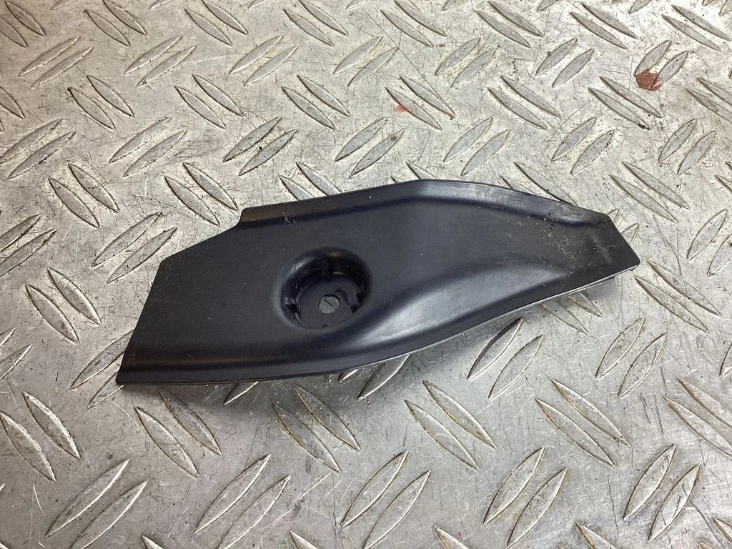 Fender trim (molding) – Lexus NX (2021-)
