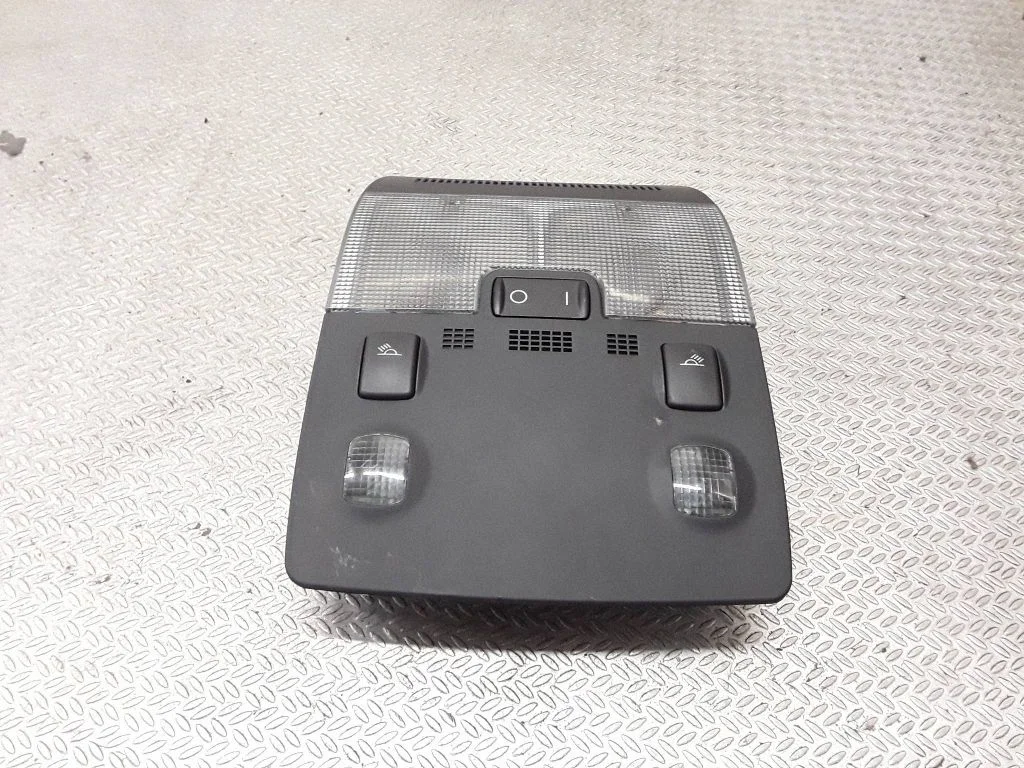 Front seat light 8E0947565