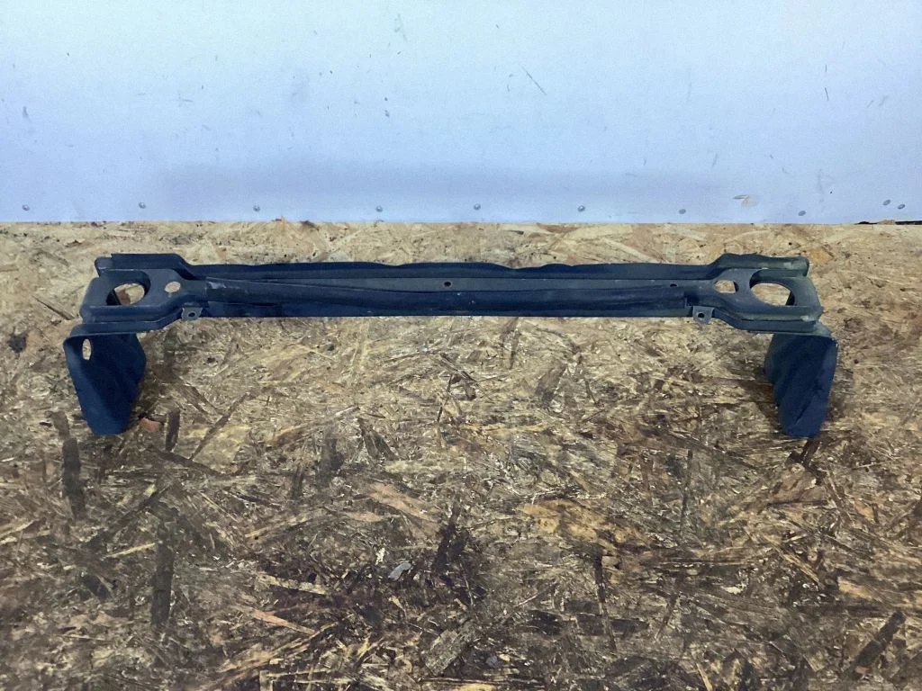 Bottom radiator support slam panel