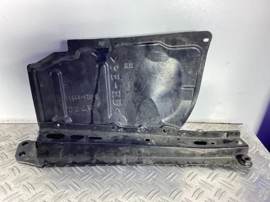 Bottom radiator support slam panel