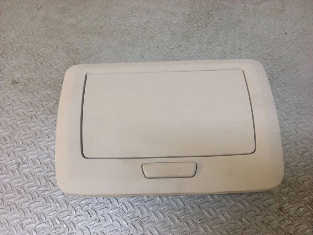 Rear seat light 917057210