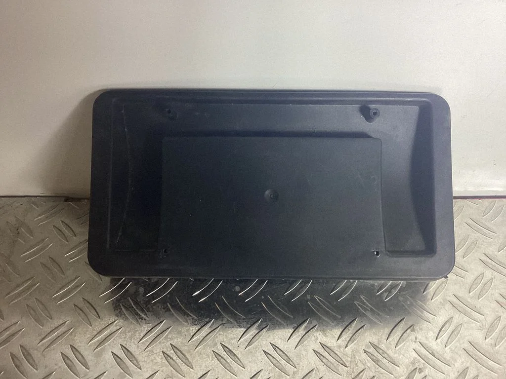 Numbrimärgi hoidik – Tesla Model 3 (2017-)