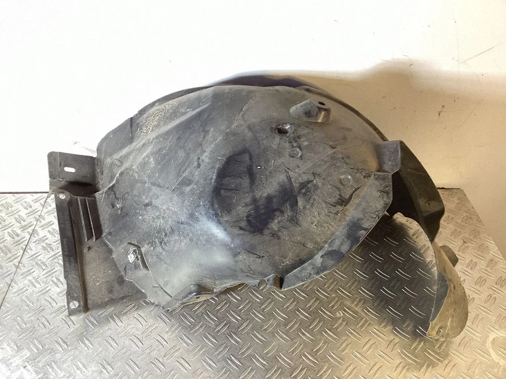 Poritiiva iluliist (molding) – BMW 3-seeria E90 E91 (2005-2012)