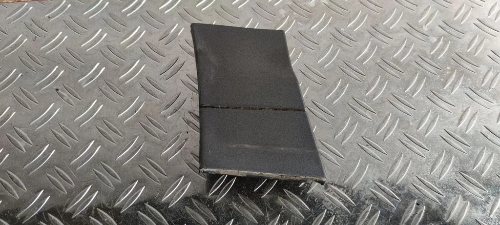 Poritiiva iluliist (molding) – Porsche Cayenne (92A) (2010-2017)