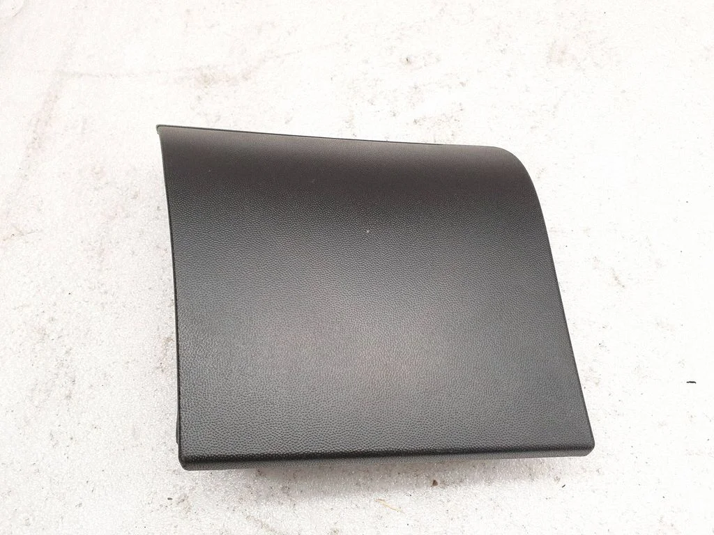 Poritiiva iluliist (molding) – Audi Q7 4L (2005-2015)