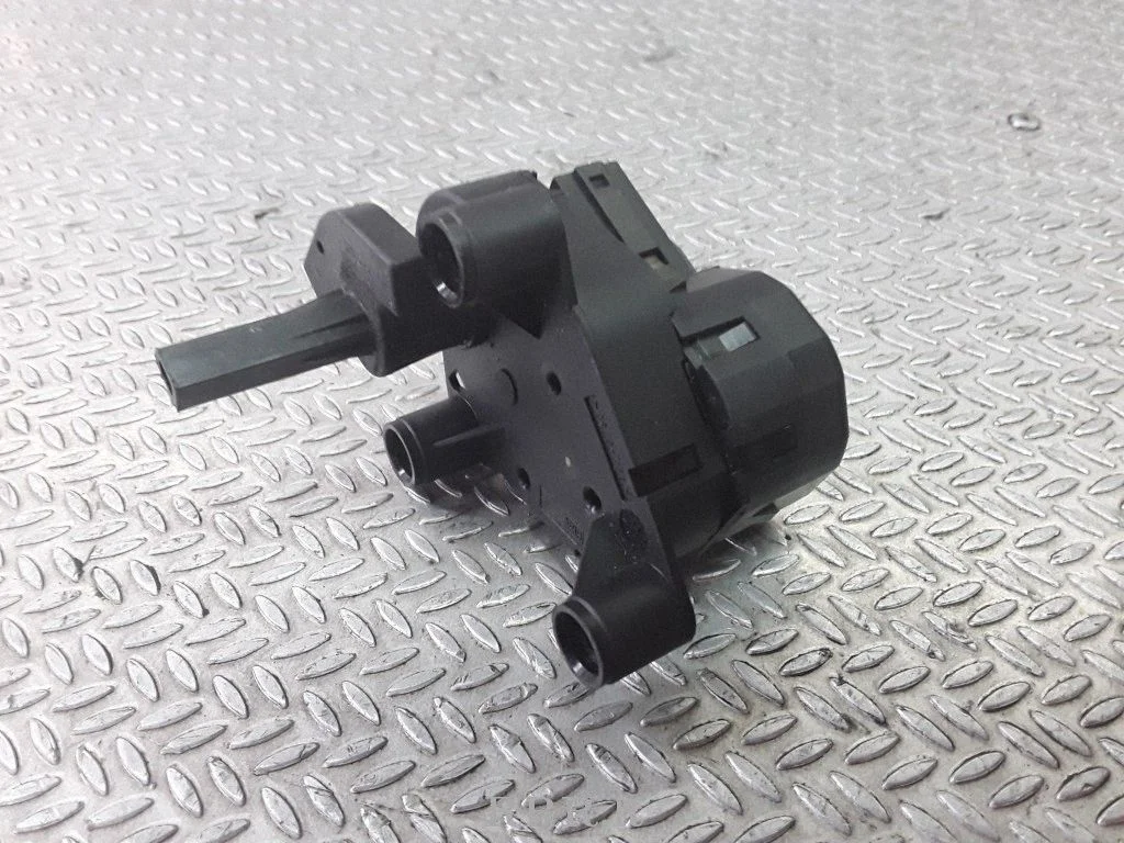 A/C air flow flap actuator/motor – Volkswagen Sharan (2001-2010)