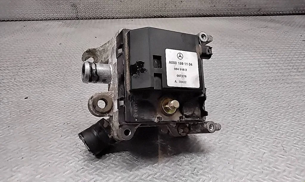 Electric engine pre-heating system (optional) – Mercedes-Benz E-Class W210 (1995-2002)