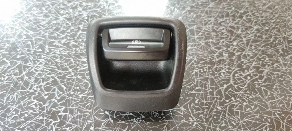 Hand parking brake switch – Porsche 911 991 (2011-2019)