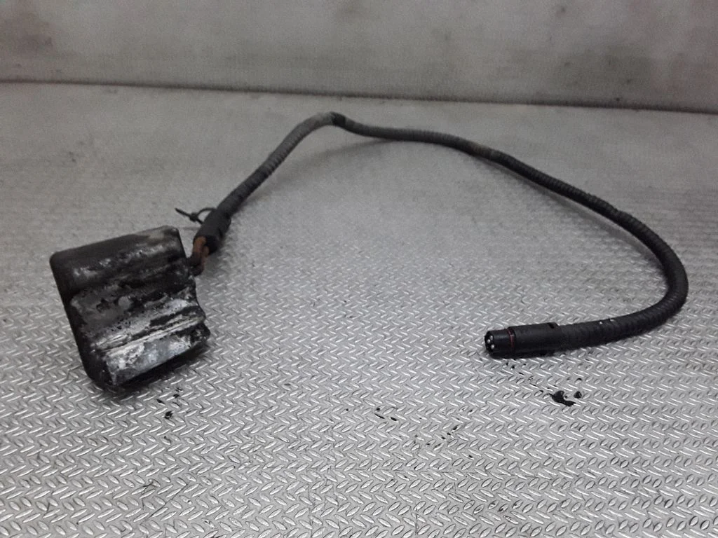 Electric engine pre-heating system (optional) – Opel Vectra C (2005-2009)