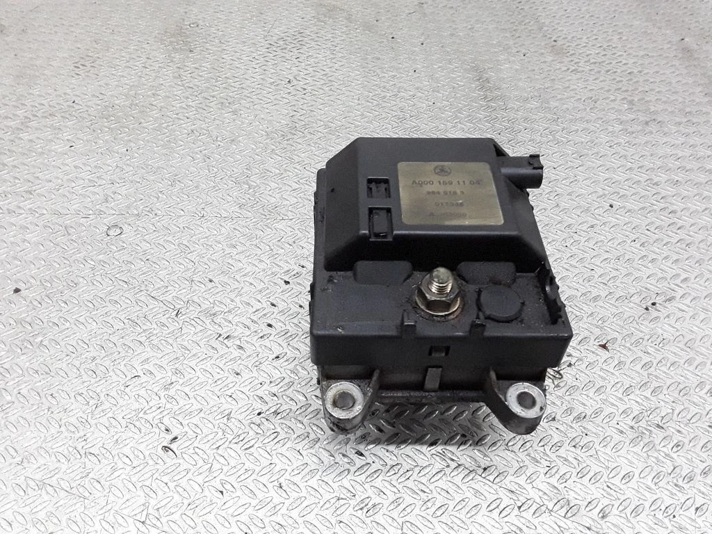 Electric engine pre-heating system (optional) – Mercedes-Benz S-Class W220 (1998-2006)