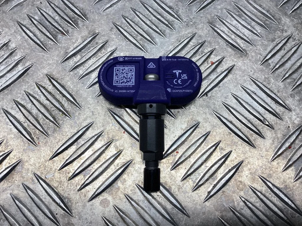 Tire pressure sensor – Tesla Model Y (2020-)
