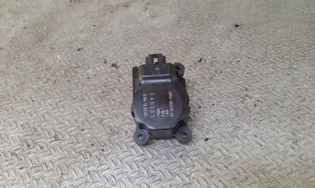 Air flap motor/actuator – Ford Kuga I (2008-2012)