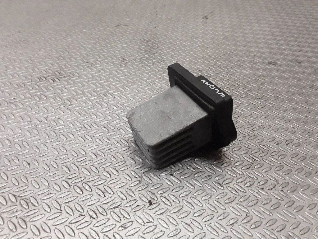 Heater blower motor/fan resistor 07C15A6