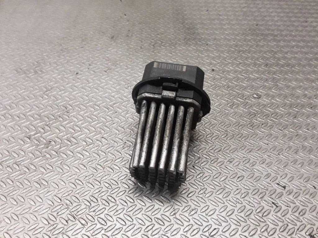 Heater blower motor/fan resistor BEHRF7253