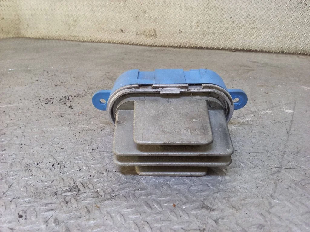 Heater blower motor/fan resistor 7L0907521