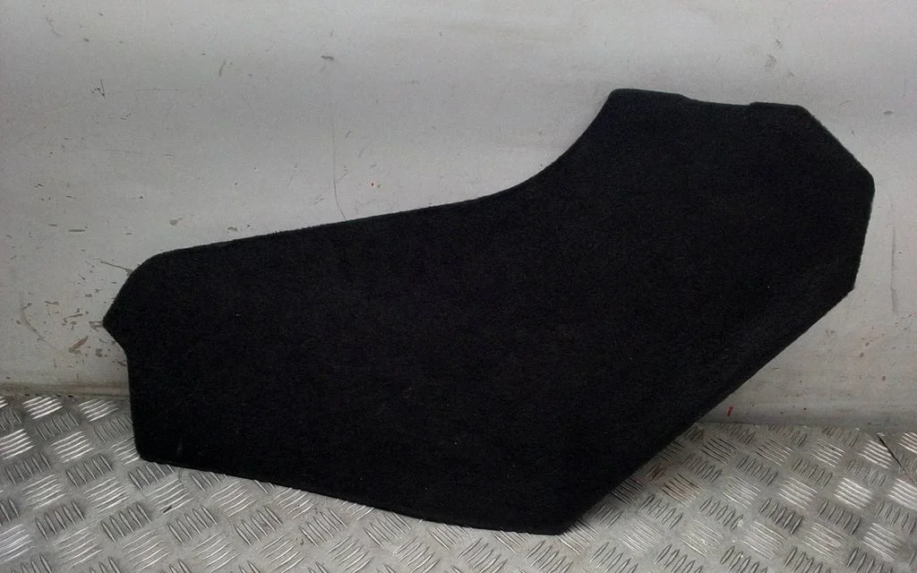 Other center console (tunnel) element – Tesla Model Y (2020-)