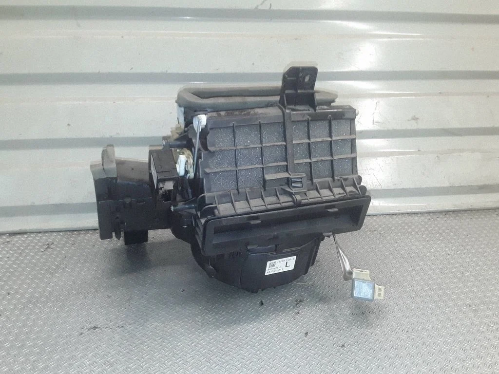 Interior heater climate box assembly housing 72210FG010