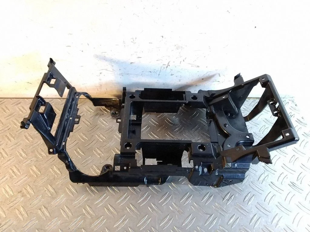 Other center console (tunnel) element CH2204567A