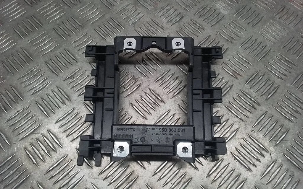 Other center console (tunnel) element – Porsche Macan (95B) (2019-)
