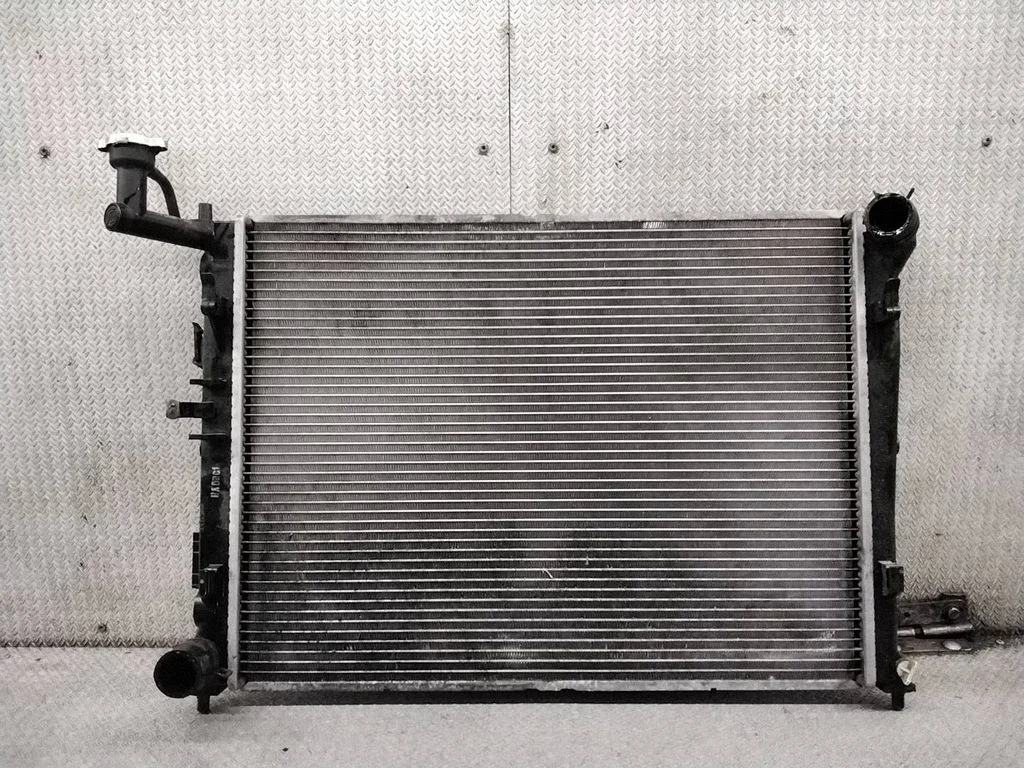 Jahutusvedeliku radiaator – Hyundai i30 (2007-2012)