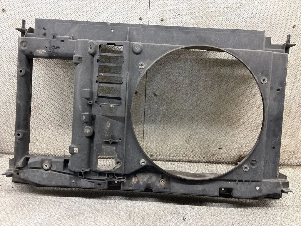 Radiator cooling fan shroud 9677113480