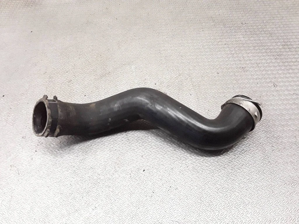 Intercooler hose/pipe 8E0145737F