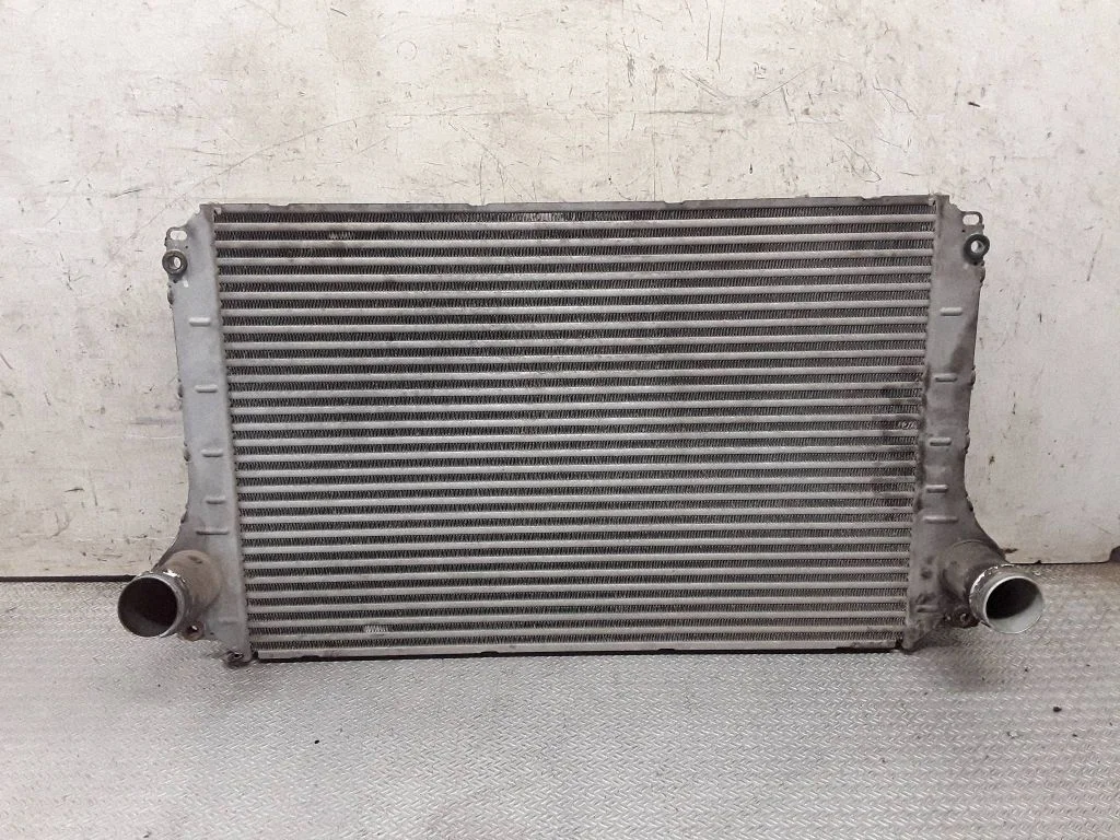 Vahejahuti radiaator 0R010