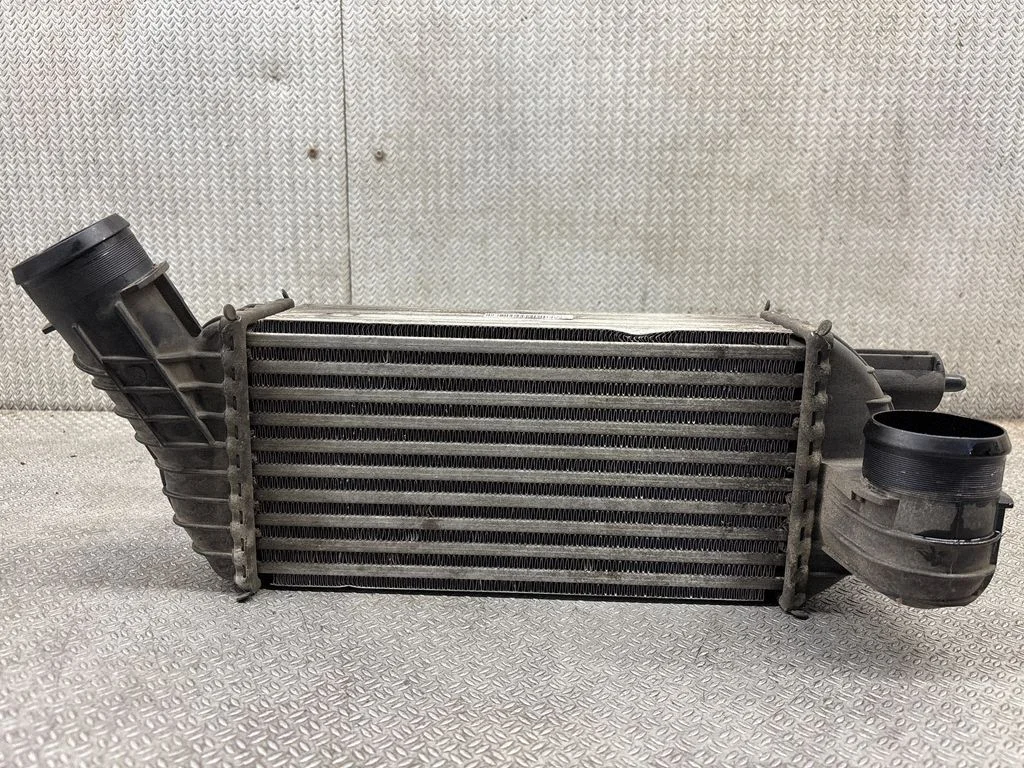 Vahejahuti radiaator – Peugeot 3008 I (2008-2015)