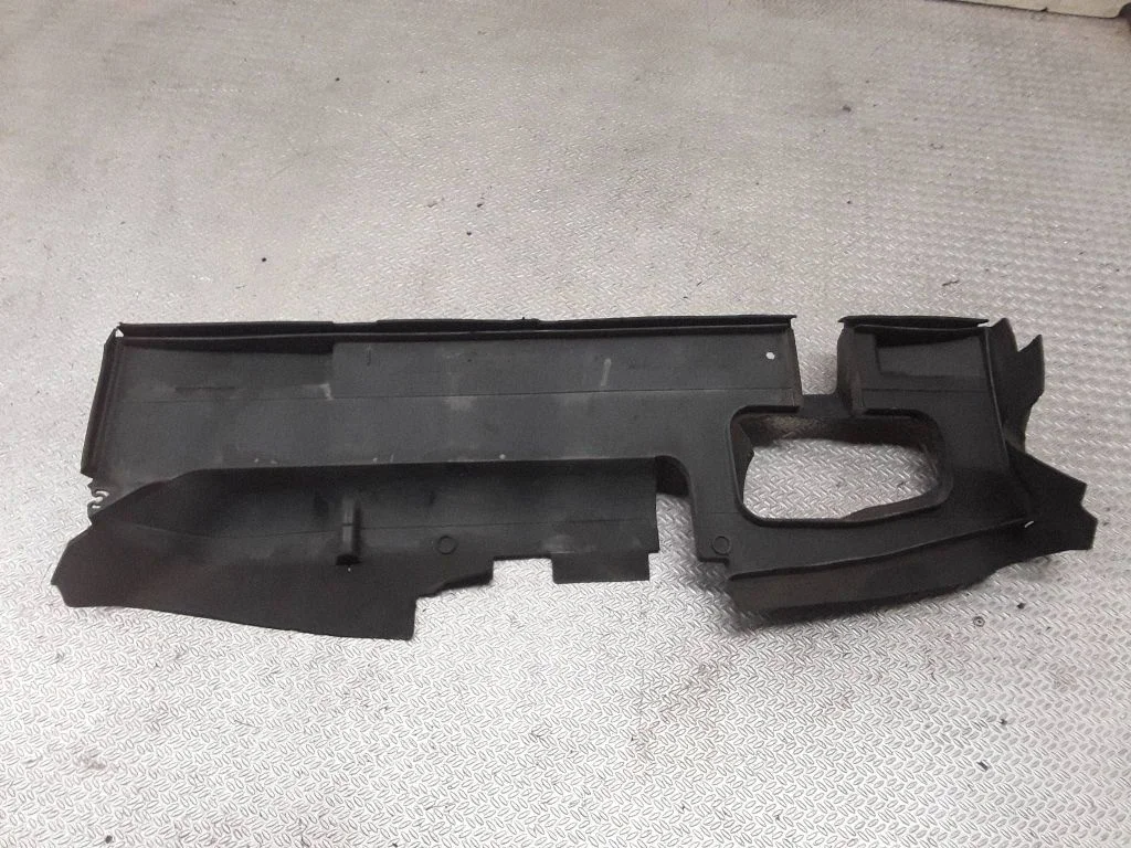 Intercooler air guide/duct channel – Opel Zafira C (2011-2019)