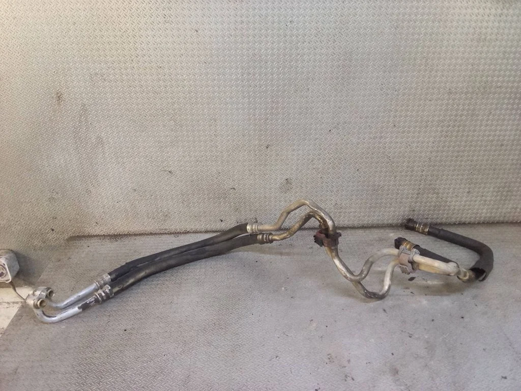 Gearbox oil cooler pipe/hose