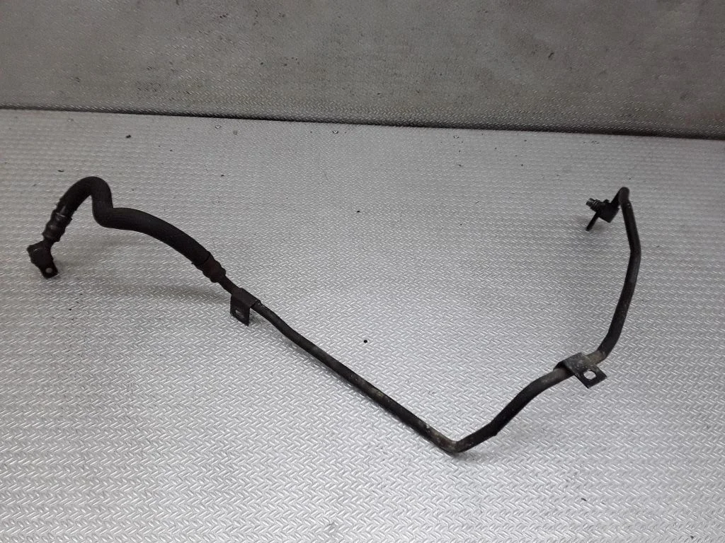 Gearbox oil cooler pipe/hose