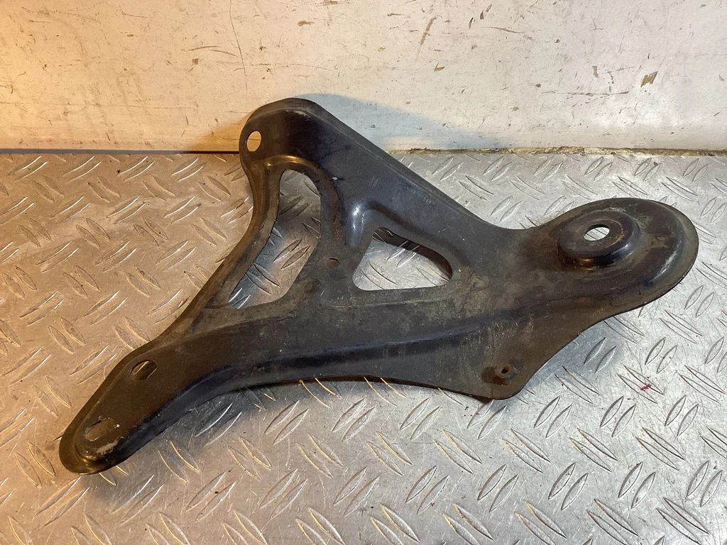 Other front suspension part – Lexus RX 450H (2016-)