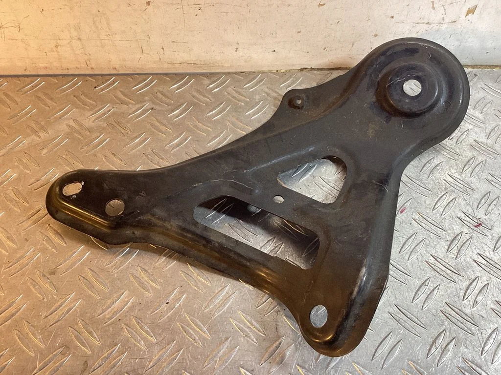 Other front suspension part – Lexus RX 450H (2016-)