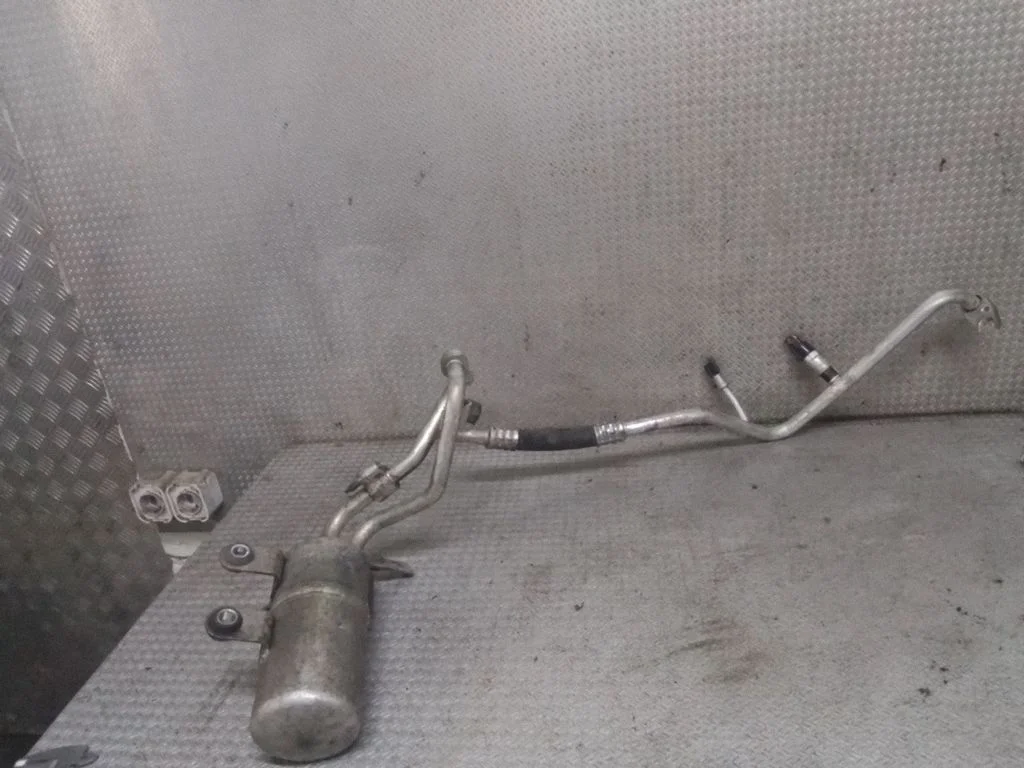 Air conditioning (A/C) air dryer – Ford Focus C-MAX (2003-2010)