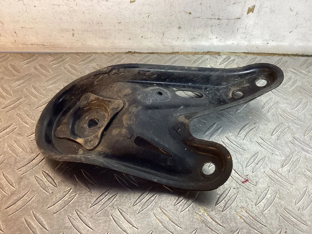 Other front suspension part – Lexus RX 450H (2016-)