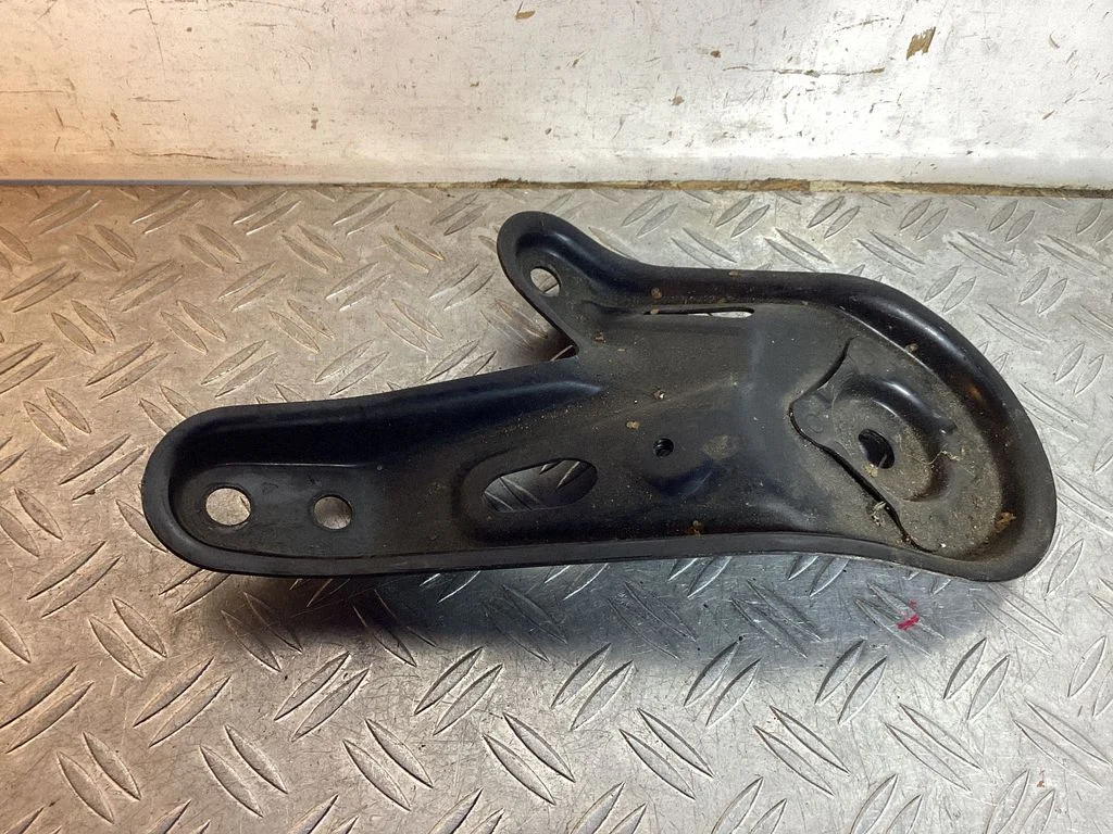 Other front suspension part – Lexus RX 450H (2016-)